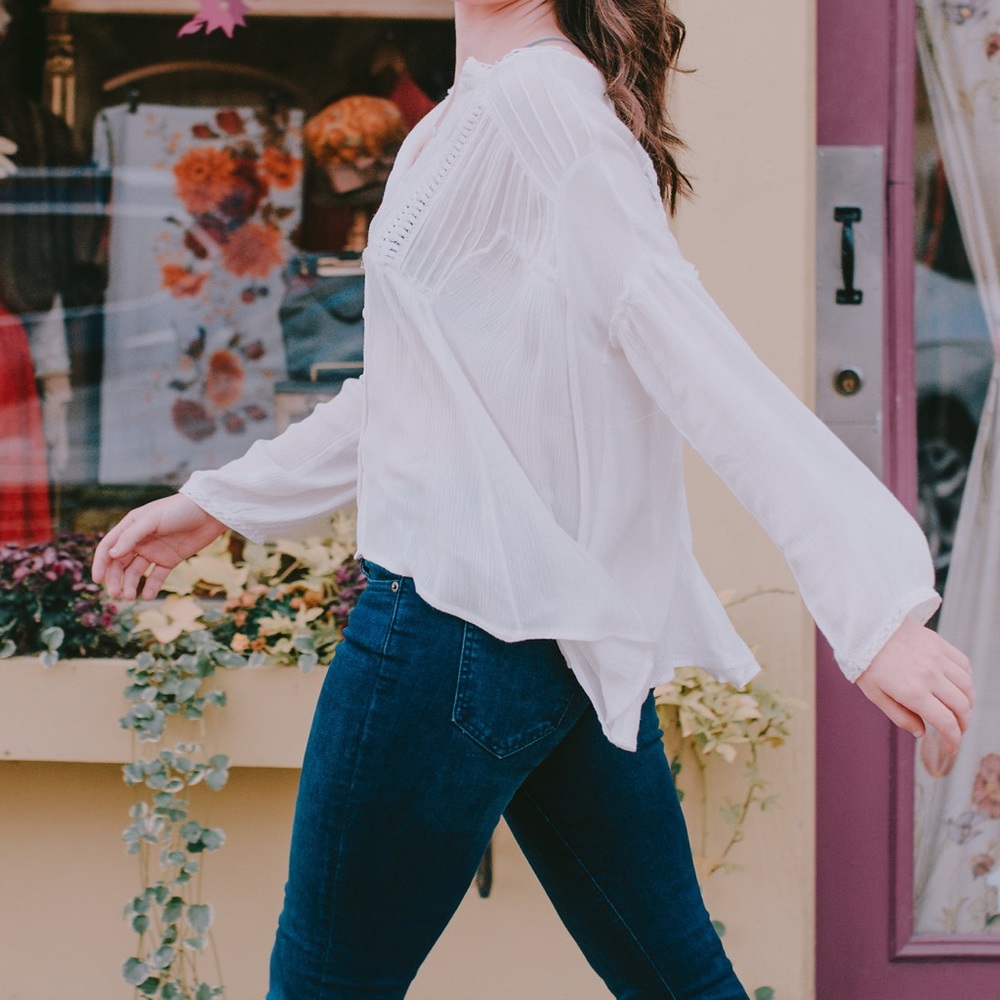 white long sleeved blouse - Picture 3 of 3